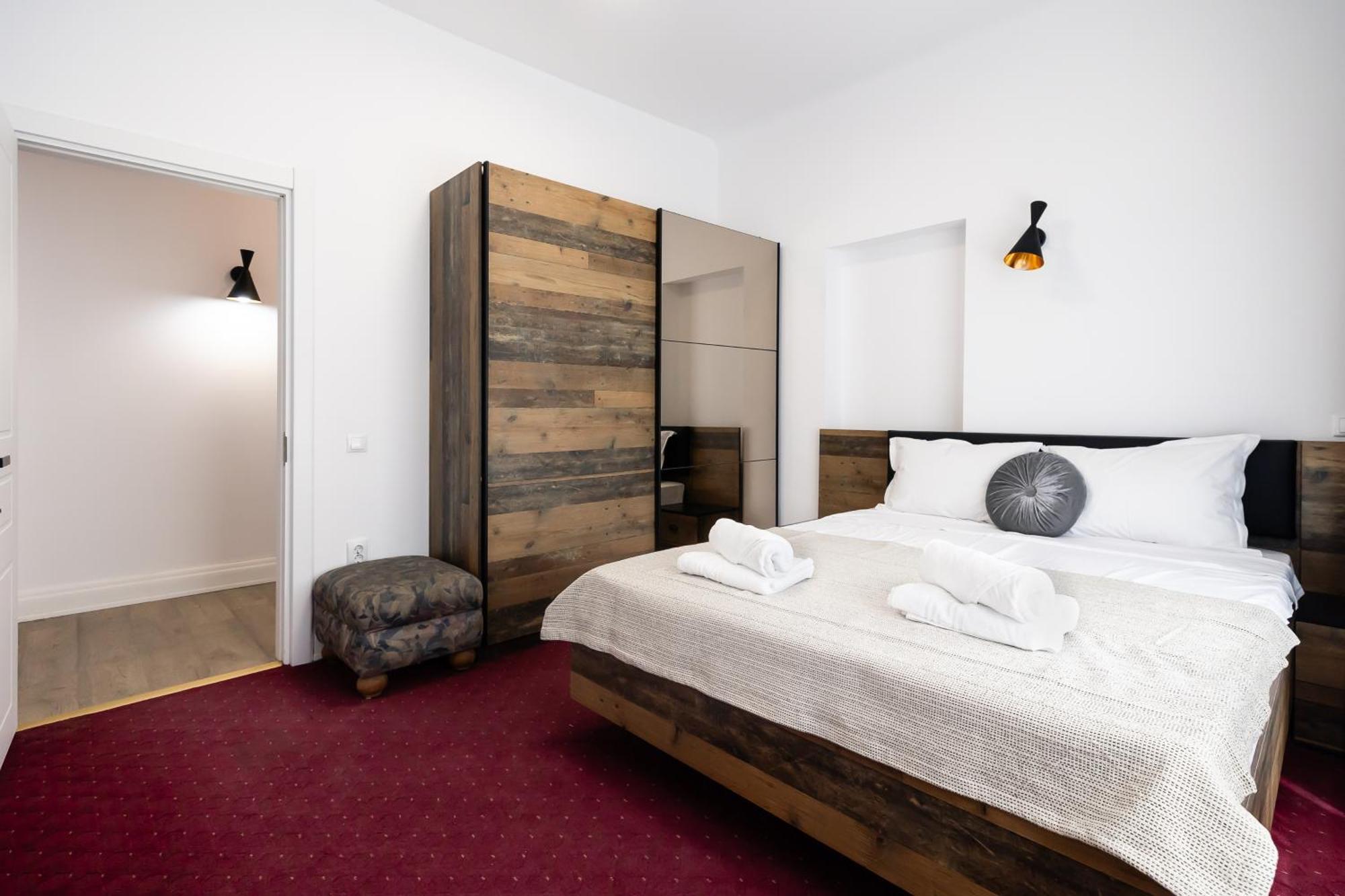 Central Studios In Piata Romana Bucureşti Eksteriør bilde