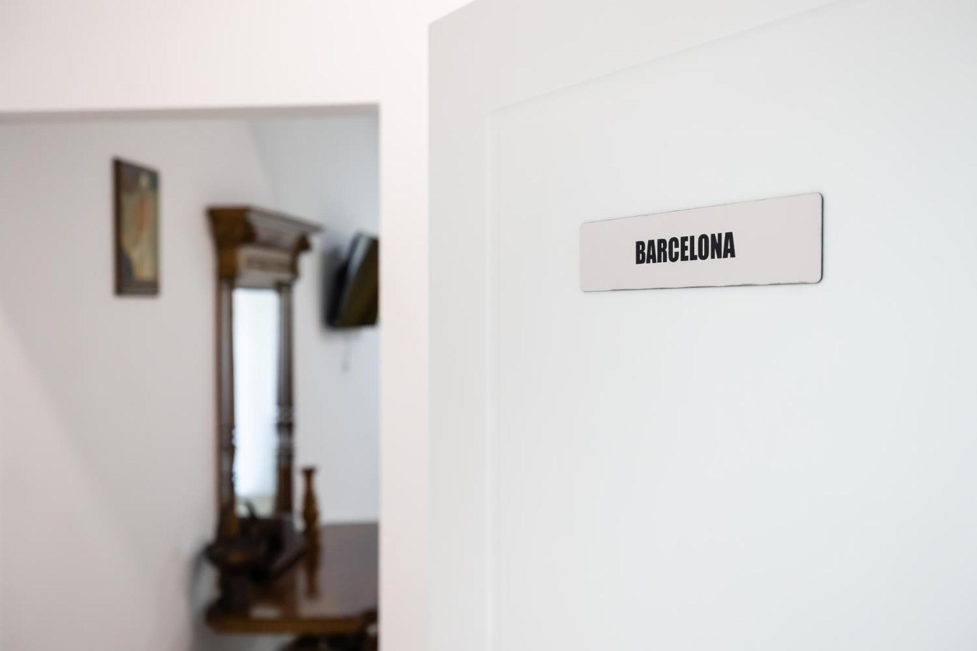 Central Studios In Piata Romana Bucureşti Eksteriør bilde