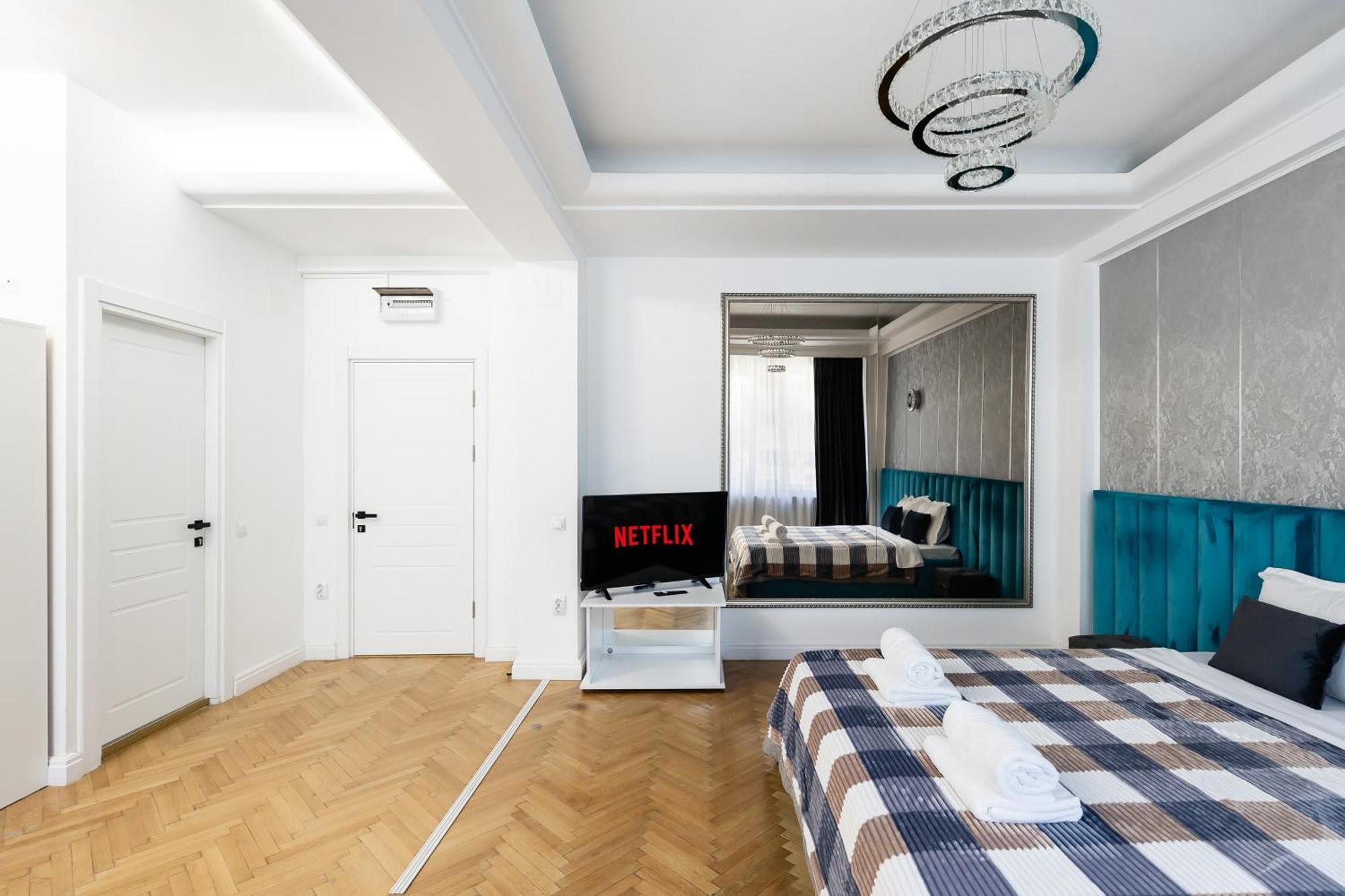 Central Studios In Piata Romana Bucureşti Eksteriør bilde