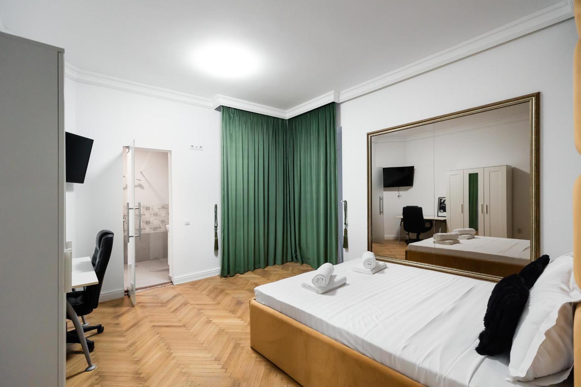 Central Studios In Piata Romana Bucureşti Eksteriør bilde